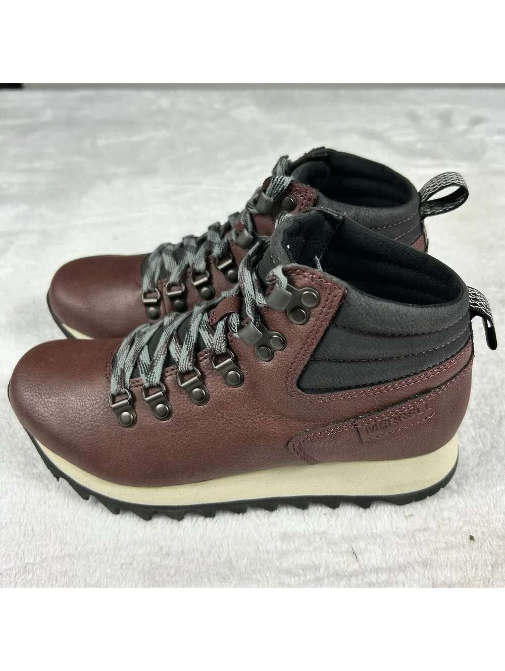 Merrell Womens Alpine Hiker Hiking Boots Size 6 Burgundy Trail Shoes J003772 New